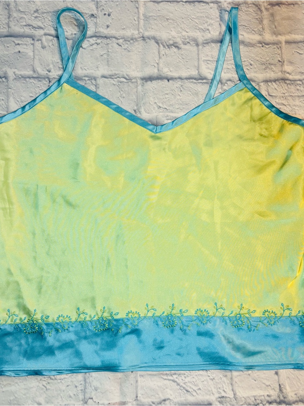 Women’s Silky Y2K Green/Blue Embroidered Tank size Large (12/